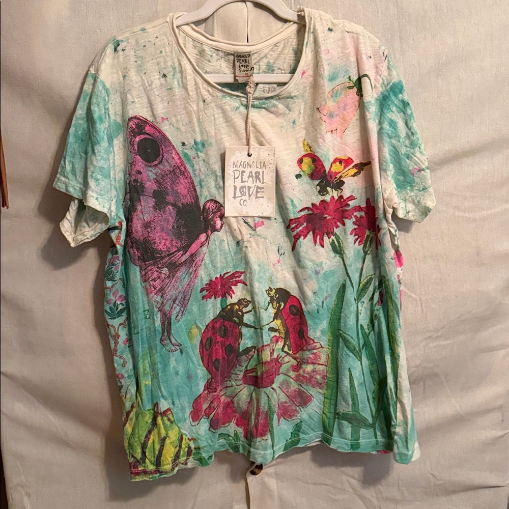 Magnolia Pearl Be My Lady Bug Tee - Picture 5 of 9